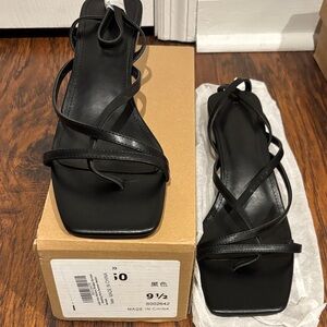 Chic Black Strappy Heels